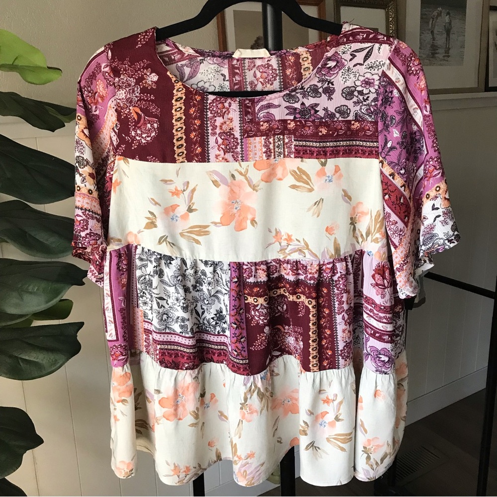 Pink,multi pattern floral paisley Baby doll women’s short sleeve top, size small